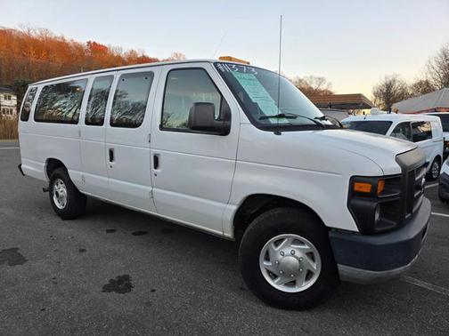 2011 Ford E350 Super Duty XL