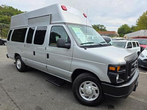 2012 Ford E350 Super Duty XL