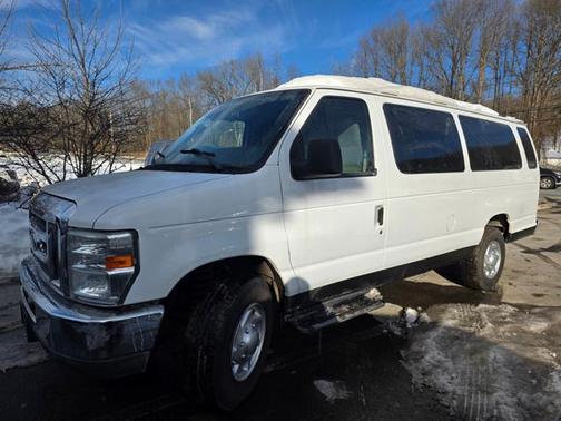 2012 Ford E350 Super Duty XLT