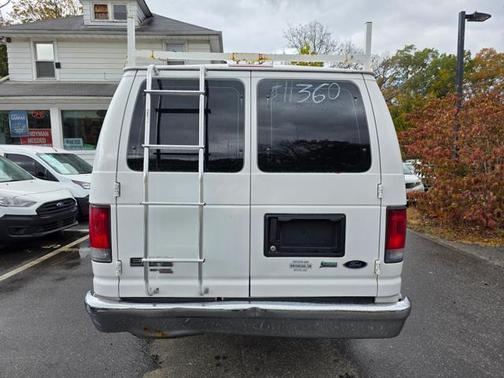 2012 Ford E350 Super Duty XLT