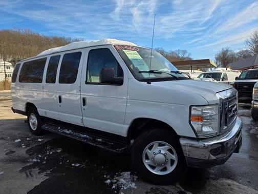 2012 Ford E350 Super Duty XLT