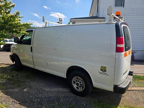 Summit White 2018 GMC Savana 2500 Work Van