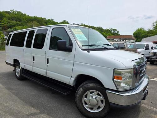 2011 Ford E350 Super Duty XLT
