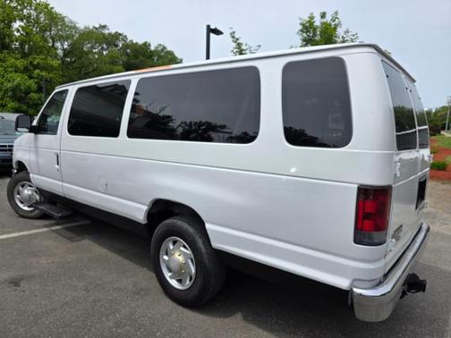 2011 Ford E350 Super Duty XLT