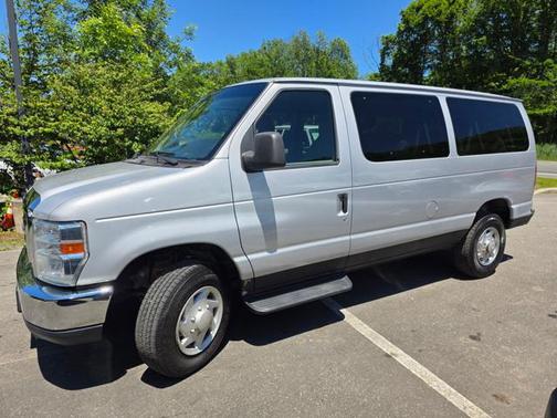 Ingot Silver Metallic 2014 Ford E350 Super Duty XLT