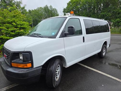 2009 GMC Savana 3500 Base