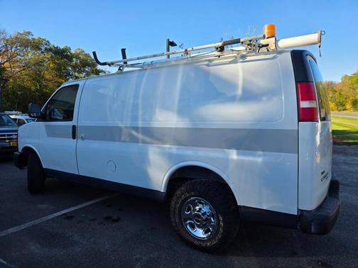 2011 Chevrolet Express 2500 Work Van