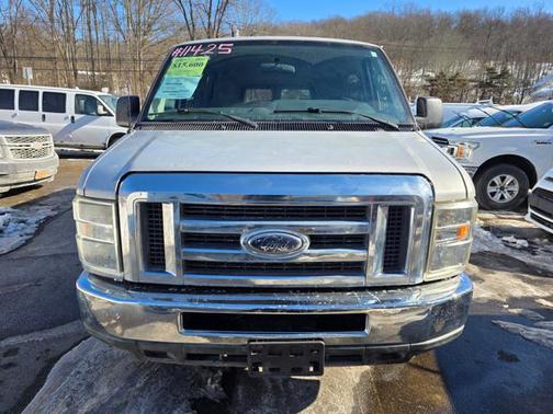 2010 Ford E350 Super Duty XLT