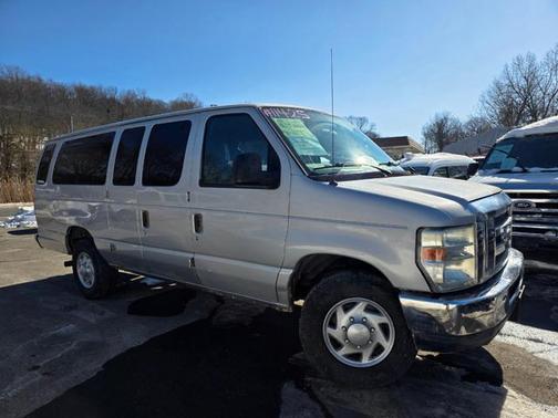 2010 Ford E350 Super Duty XLT