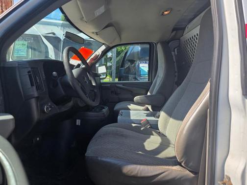 2010 Chevrolet Express 2500 Work Van