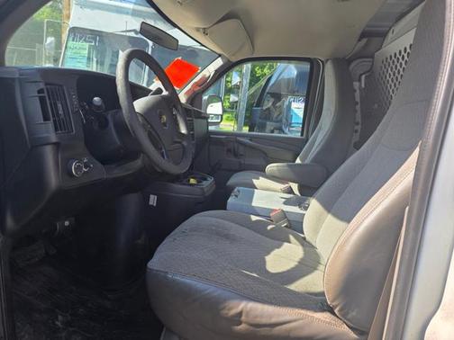 2010 Chevrolet Express 2500 Work Van