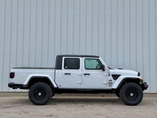2021 Jeep Gladiator Freedom 4x4