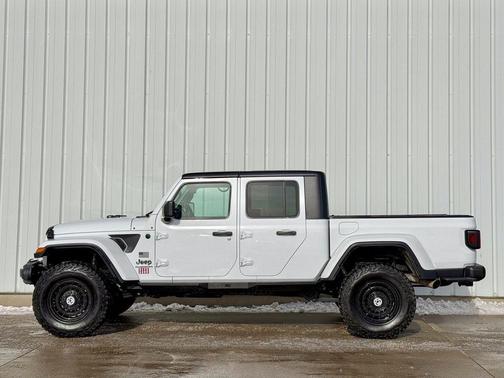 2021 Jeep Gladiator Freedom 4x4