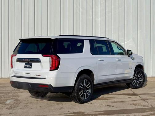 2023 GMC Yukon XL 4WD AT4