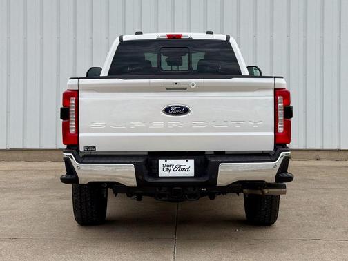 2026 Ford F-350 Lariat