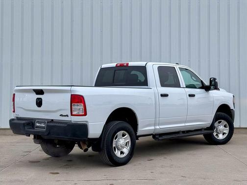 2023 RAM 2500 Tradesman Crew Cab 4x4 6'4' Box
