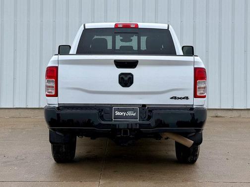 2023 RAM 2500 Tradesman Crew Cab 4x4 6'4' Box