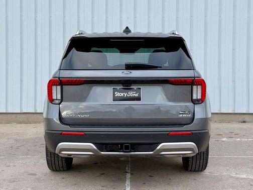 Carbonized Gray Metallic 2025 Ford Explorer Platinum