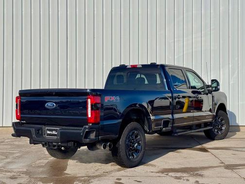 2023 Ford F-350 Lariat