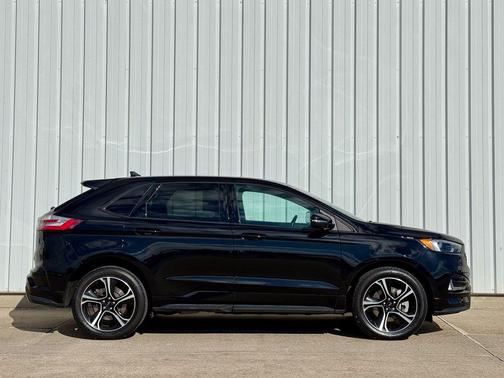 2024 Ford Edge ST
