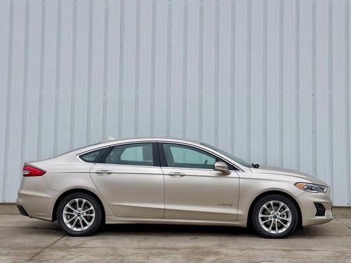 2019 Ford Fusion Hybrid SEL