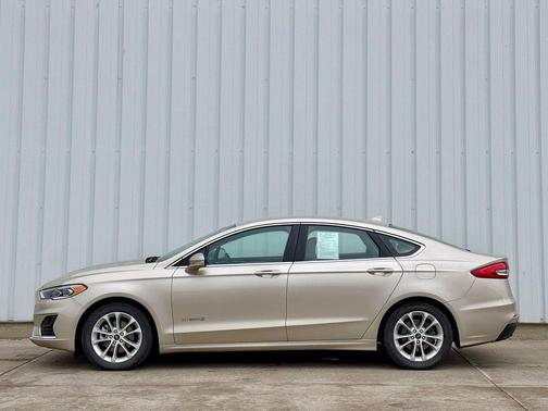 2019 Ford Fusion Hybrid SEL