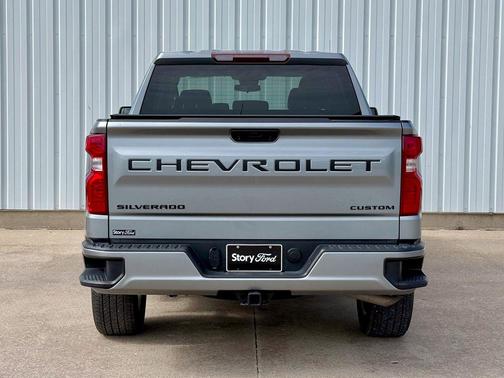 Sterling Gray Metallic 2023 Chevrolet Silverado 1500 Custom
