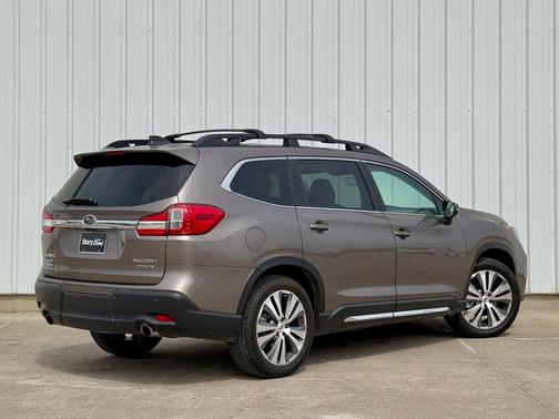 Brilliant Bronze Metallic 2022 Subaru Ascent Limited 8-Passenger