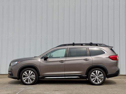 Brilliant Bronze Metallic 2022 Subaru Ascent Limited 8-Passenger