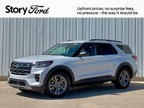Space White Metallic 2026 Ford Explorer Active
