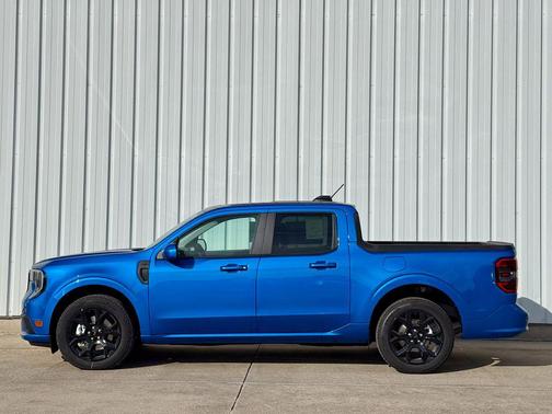 2025 Ford Maverick Lobo Standard
