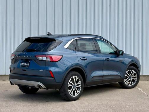 Blue Metallic 2020 Ford Escape SEL