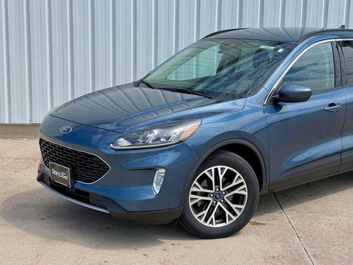 Blue Metallic 2020 Ford Escape SEL