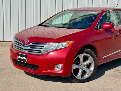 Barcelona Red Metallic 2011 Toyota Venza Base