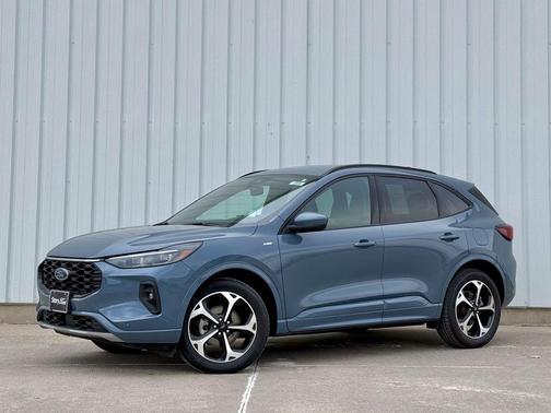 2025 Ford Escape ST-Line Elite