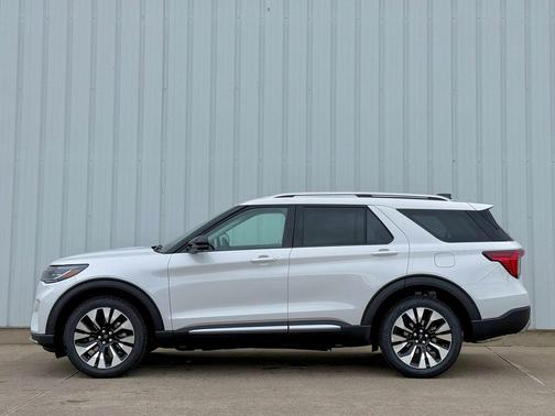 Star White Metallic Tri-Coat 2026 Ford Explorer Platinum