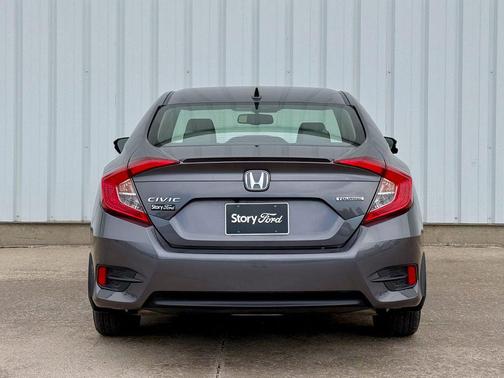 Modern Steel Metallic 2018 Honda Civic Touring