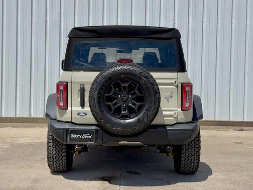 Desert Sand 2026 Ford Bronco Badlands