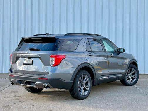 Carbonized Gray Metallic 2023 Ford Explorer XLT