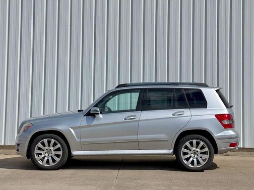 Silver 2010 Mercedes-Benz GLK-Class GLK 350 4MATIC