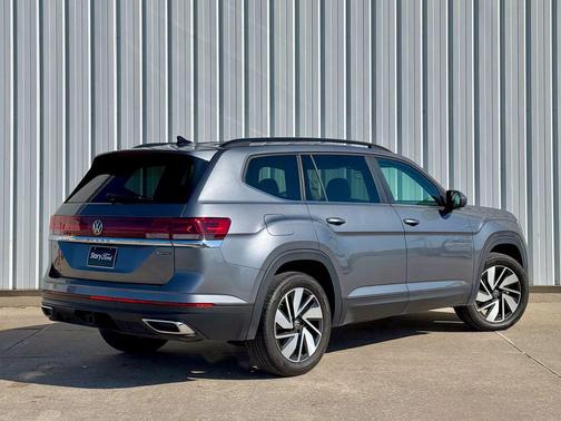 2025 Volkswagen Atlas 2.0T SE w/Technology 4MOTION