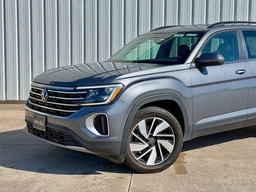 2025 Volkswagen Atlas 2.0T SE w/Technology 4MOTION