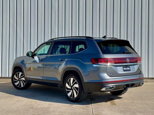 2025 Volkswagen Atlas 2.0T SE w/Technology 4MOTION