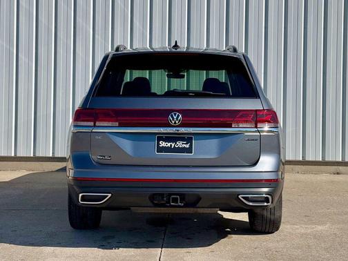 2025 Volkswagen Atlas 2.0T SE w/Technology 4MOTION