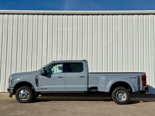 2025 Ford F-350 Lariat