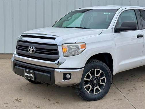 Super White 2014 Toyota Tundra SR5