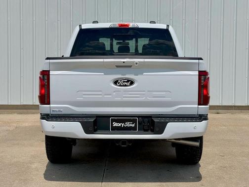 Oxford White 2026 Ford F-150 XLT