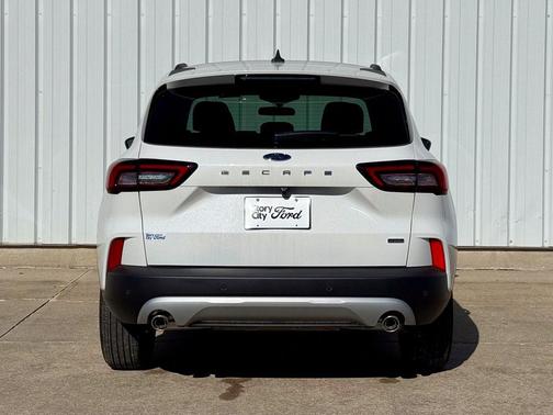 2025 Ford Escape PHEV SE