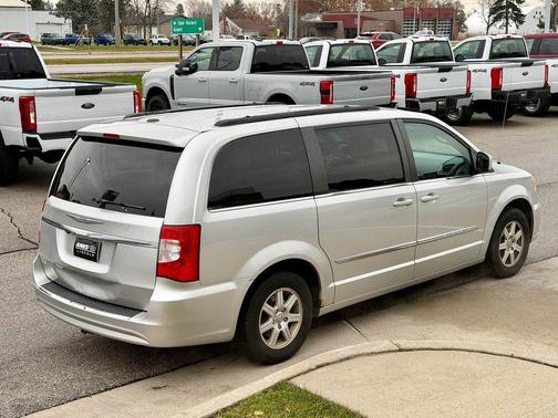 2012 Chrysler Town & Country Touring