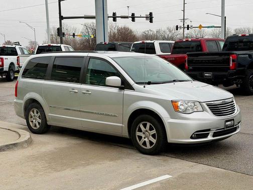 2012 Chrysler Town & Country Touring